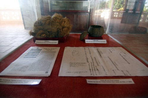 Những vật chứng của ngư dân và đội lính có mặt tại Hoàng Sa từ thời nhà Nguyễn.