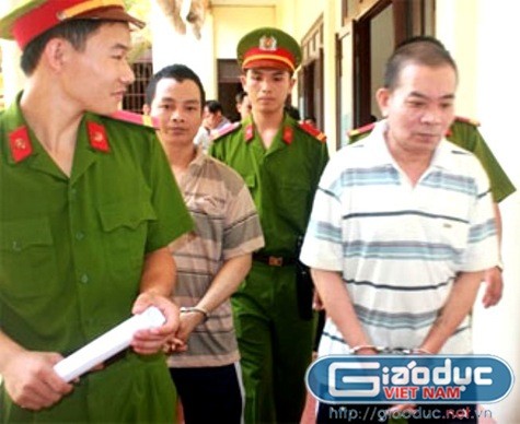 Dẫn giải "dê xồm" Nguyễn Văn Minh tại tòa sơ thẩm