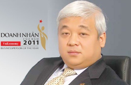 Giai đoạn cuối năm 2011, ông Nguyễn Đức Kiên có hàng loạt những phát biểu, hành động với bóng đá Việt Nam.