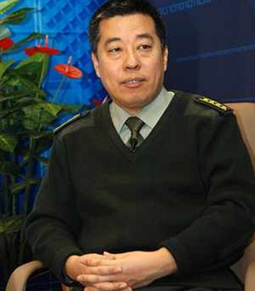 Chủ bút tạp chí Các Vấn đề Quân sự Thế giới Chen Hu.