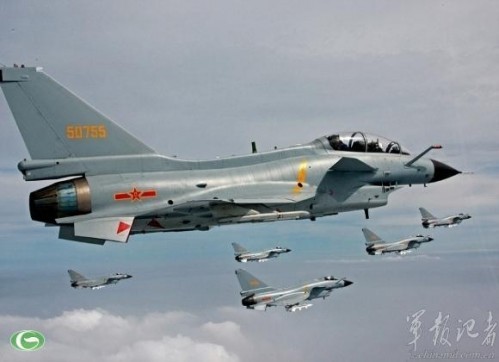 Nếu máy bay Trung Quốc coi thường cảnh cáo bằng vô tuyến điện, tiếp tục xâm phạm không phận, Nhật Bản sẽ “bắn cảnh cáo” và khi đó rất có thể chiến tranh sẽ bùng phát. Trong ảnh: máy bay chiến đấu J10 của Trung Quốc