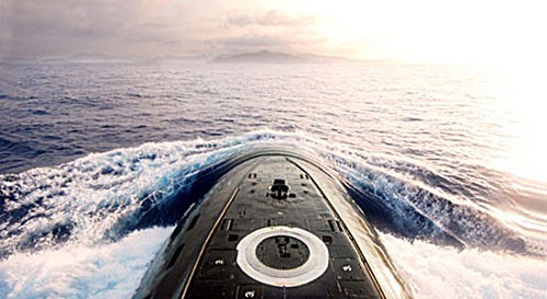 Tàu ngầm Trung Quốc tập trận trên biển - Ảnh: China Dail