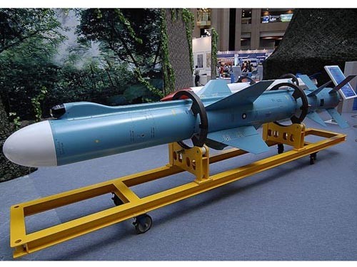 Tên lửa hành trình tấn công mặt đất (LACM) Hùng Phong - 2E