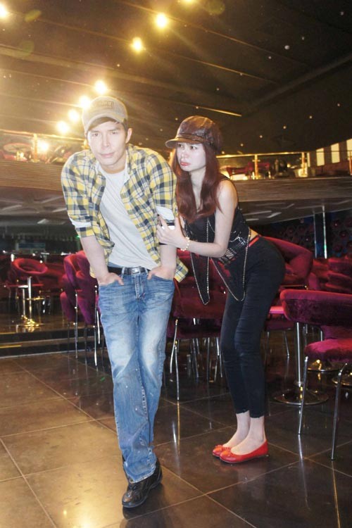 Nathan Lee và Ngọc Oanh nhí nhố trên sàn tập trước liveshow thứ 2 của Cặp đôi hoàn hảo