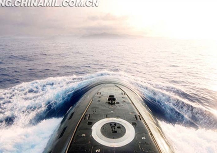 Ngày 25/1, báo điện tử Nhân dân Nhật báo cho đăng hàng loạt hình ảnh về các tàu ngầm diễn tập ở Biển Đông. Cuộc diễn tập của đội tàu ngầm Biển Đông được cho là diễn ra vào giữa tháng 1/2013.
