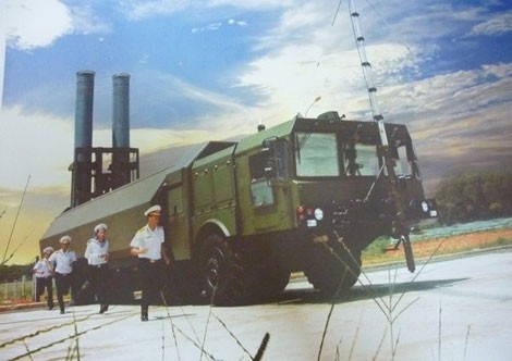 Xe mang phóng tên lửa P-800 Yankhont của Việt Nam.