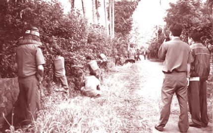 Lực lượng cảnh sát bao vây trang trại của Hạnh "Cầm".