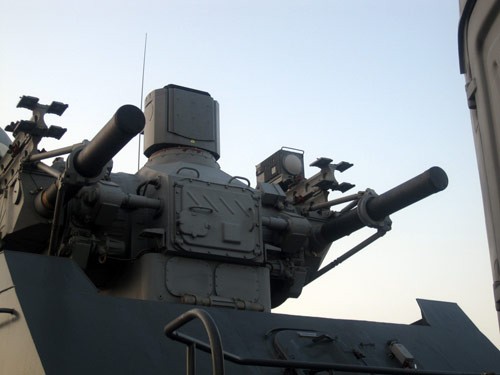 Hệ thống phòng thủ tầm cực gần của Gepard, gồm pháo bắn siêu nhanh AO18KD và giá phóng tên lửa Sosna-R.