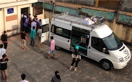 Sau khi làm xong thủ tục pháp y, thi thể nạn nhân Trần Chí Linh đã được gia đình đưa về quê Đồng Tháp lo hậu sự