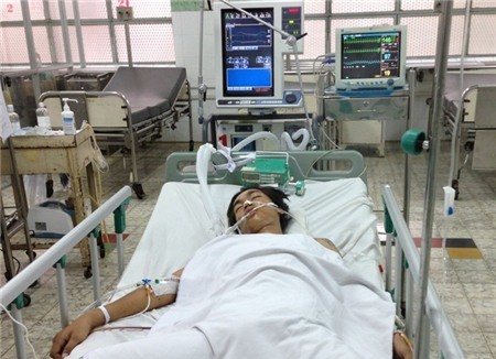 Các nạn nhân hiện nằm tại khoa hồi sức tích cực bệnh viện ĐKKV Thủ Đức với tình trạng sức khỏe rất nguy kịch.