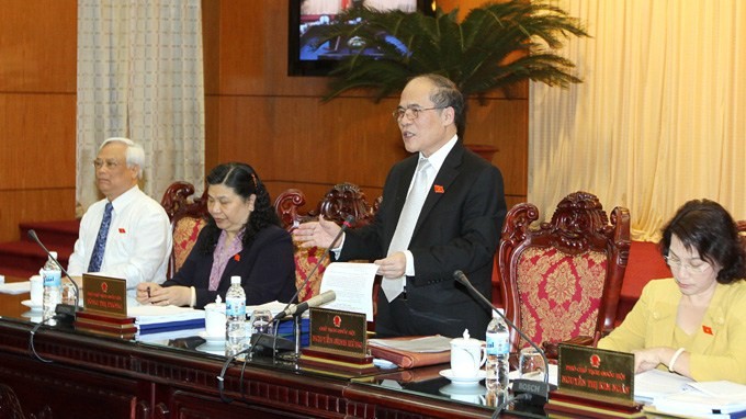 Chủ tịch Quốc hội Nguyễn Sinh Hùng phát biểu tại một phiên họp của Ủy ban Thường vụ Quốc hội - Ảnh: AN AN