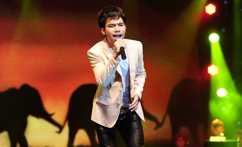 Yasuy 'hạ bệ' Thu Minh trên BXH BHYT bằng ca khúc Đôi chân trần.