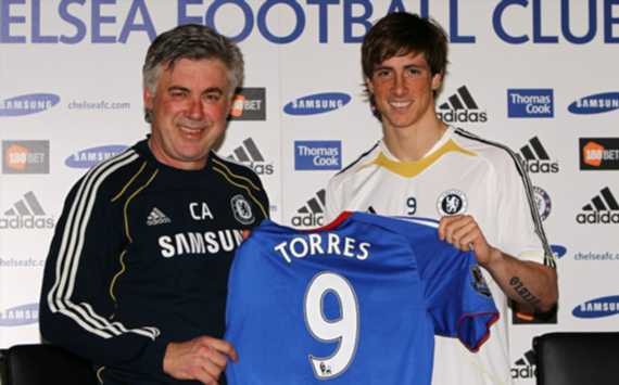 Chelsea đã bỏ ra số tiền kỷ lục lên tới 50 triệu bảng để chiêu mộ Fernando Torres từ Liverpool
