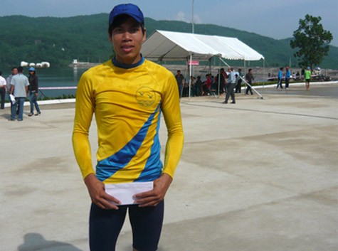 Nguyễn Phương Đông đã biến mất khỏi đội trước ngày trở về nước.
