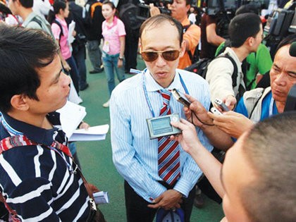 Trưởng bộ môn điền kinh Dương Đức Thủy (giữa) ít hợp tác với Liên đoàn Điền kinh VN - Ảnh: Ngô Nguyễn
