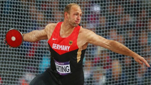 Với cú ném xa tới 68,27m, Harting đã xuất sắc đem về chiếc huy chương vàng thứ 6 cho đoàn thể thao Đức. Harting ném xa hơn 9m so với người về nhì là Ehsan Hadadi của Iran với thành tích 68,18m.