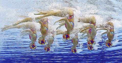 Cùng chiêm ngưỡng những hình ảnh đẹp của các VĐV bơi nghệ thuật.