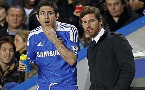 Gương mặt hài hước của Lampard khi nghe AVB căn dặn.