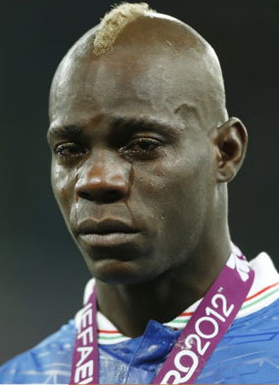 Là một cầu thủ với tính cách “lập dị”, nhưng cũng không ít lần Balotelli đã khóc, thậm chí khóc rất nhiều…