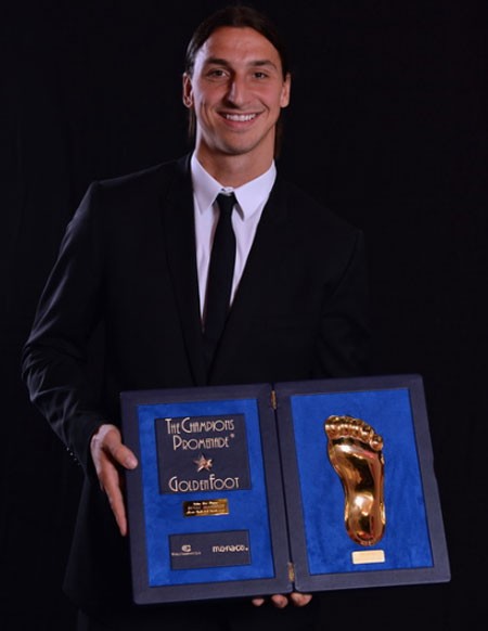 Một số hình ảnh Ibrahimovic đi nhận giải.