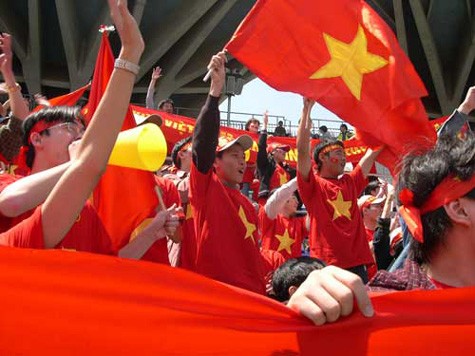 Việt Nam là một trong những quốc gia hâm mộ bóng đá cuồng nhiệt nhất ĐNÁ
