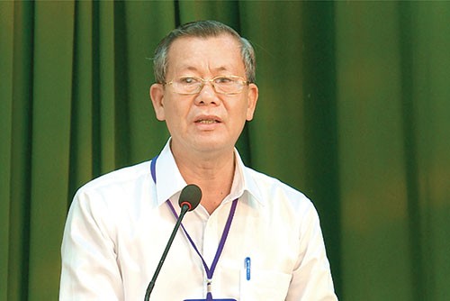 Phó Chủ tịch Thường trực Hội đồng thi Hoàng Đình Nghĩa - Trưởng Ban Tổ chức Tỉnh ủy phát biểu tại kỳ thi (Báo Bình Thuận)