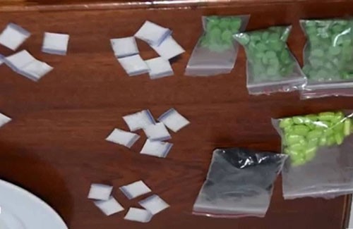 Ma túy đá và thuốc lắc trong một vụ án do Phòng Cảnh sát Phòng chống ma túy Công an Bình Thuận triệt phá.