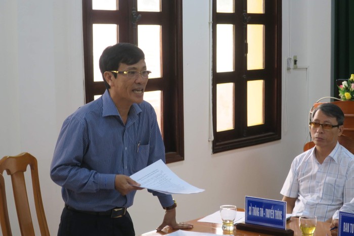 Ông Phan Đoàn Thái, Giám đốc Sở Giáo dục &amp; Đào tạo tỉnh Bình Thuận thông tin tại hội nghị (Ảnh CTV)