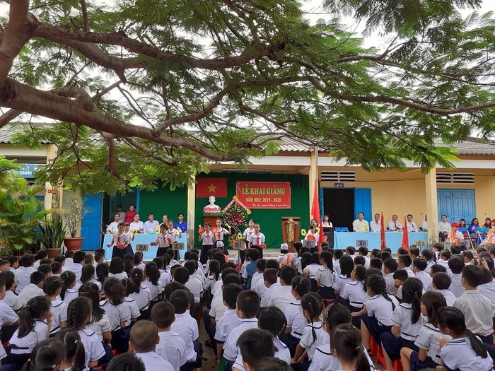 Khai giảng năm học mới tại Trường Tiểu học Tân An 1 thị xã La Gi tỉnh Bình Thuận (Ảnh tác giả)
