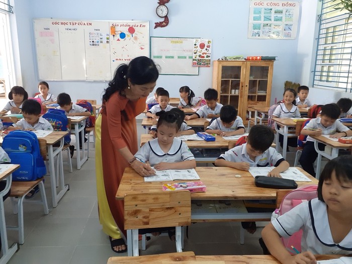 Một tiết học ở lớp 1 tại thị xã La Gi tỉnh Bình Thuận (Ảnh tác giả)