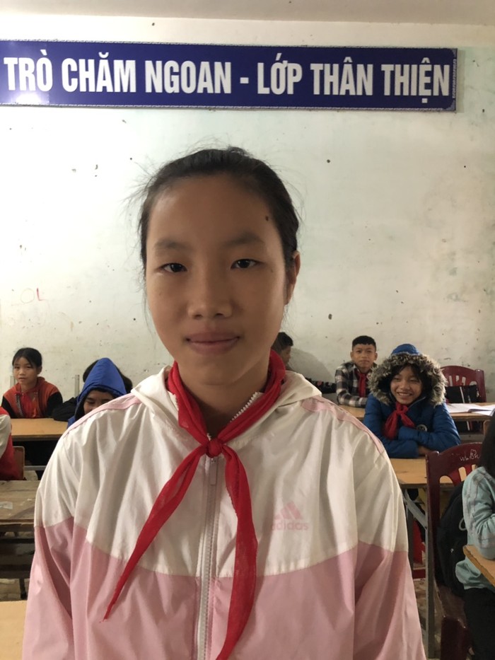 Em Kha Thị Hoài Anh học sinh lớp 8A Trường Phổ thông dân tộc bán trú trung học cơ sở Hữu Kiệm (Ảnh CTV)