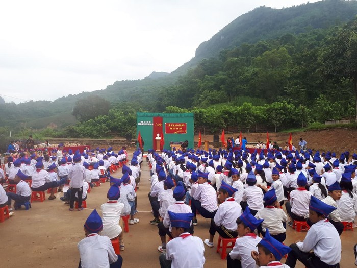 Học sinh Trường phổ thông Dân tộc bán trú-Trung học cơ sở Na Loi huyện Kỳ Sơn (Ảnh CTV)