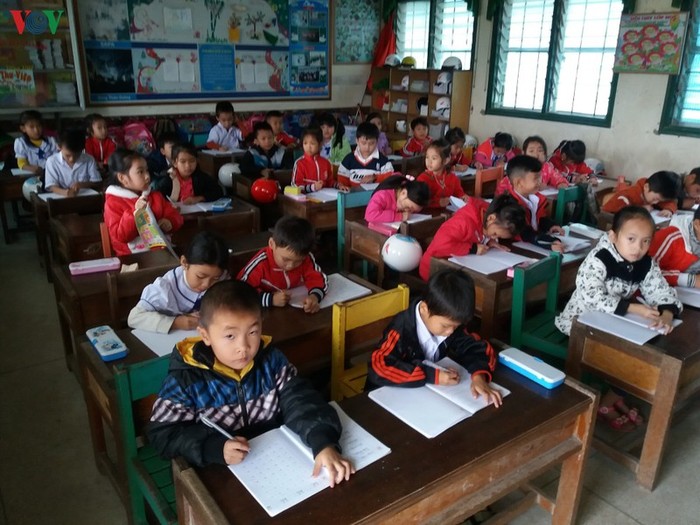 Chấm dứt 200 giáo viên chờ đặc cách, nhiều trường học ở Quảng Bình thiếu giáo viên. (Ảnh VOV)