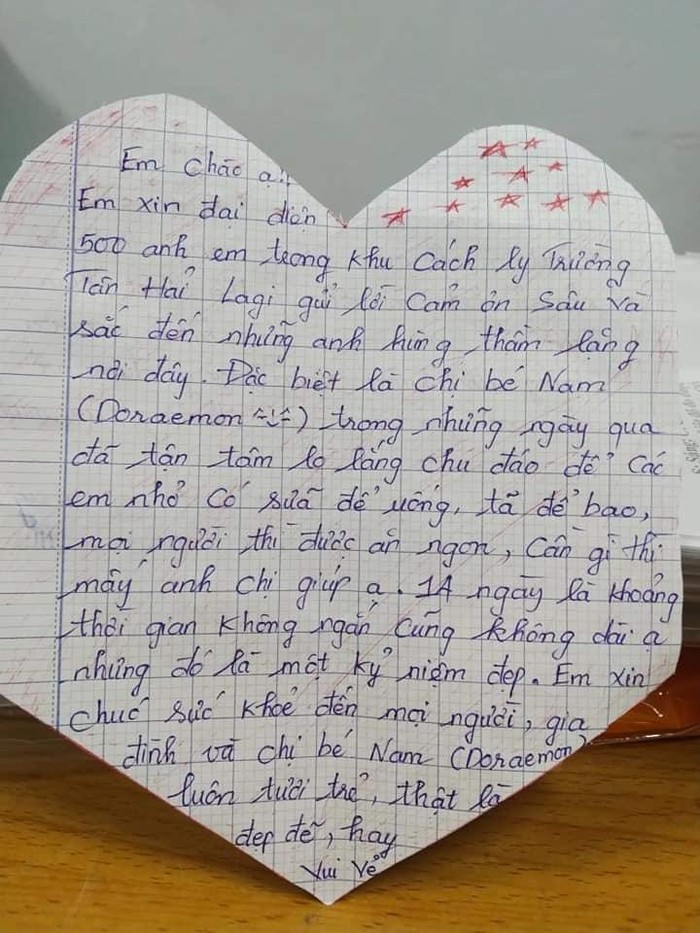 Lá thư của cô sinh viên Trâm Anh gửi cho các anh chị nơi khu cách ly trong ngày về (Ảnh cán bộ quản lý khu cách ly cung cấp).