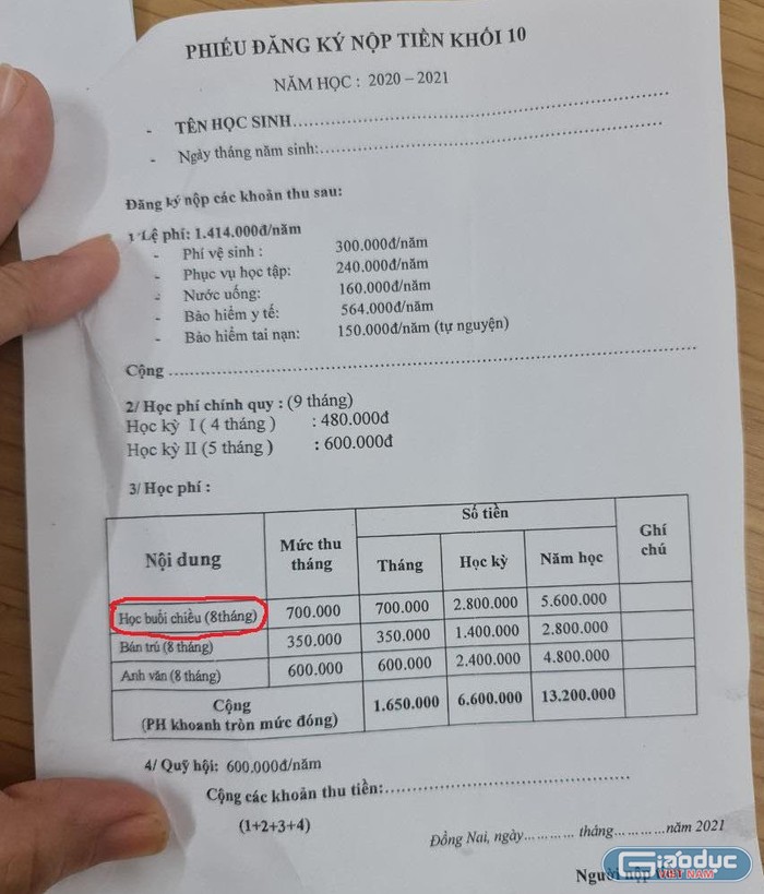 Phiếu đăng ký nộp tiền của một trường học tại Biên Hòa (Ảnh CTV)