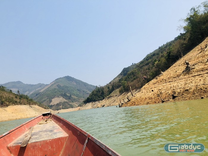 Đường đến một điểm Trường Mầm non Lượng Minh, Tương Dương (Ảnh nhà trường cung cấp)