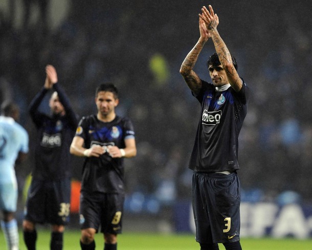 Để thua với tổng tỷ số là 6-1, Porto chính thức trở thành cựu vương