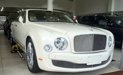 Bentley Mulsanne trắng