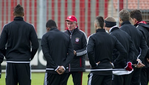 Sự căng thẳng thể hiện rõ trên khuôn mặt của các cầu thủ Bayern