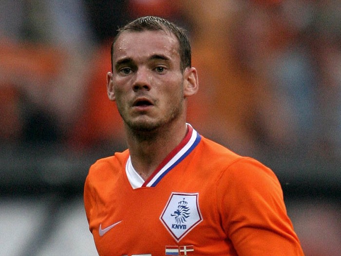 Sneijder có một kỳ World Cup 2010 khá thành công cùng ĐT Hà Lan, hiện tại Sneijder không có phong độ cao như năm 2010 nhưng anh vẫn là niềm hy vọng số 1 của Cơn lốc màu da cam tại EURO 2012.