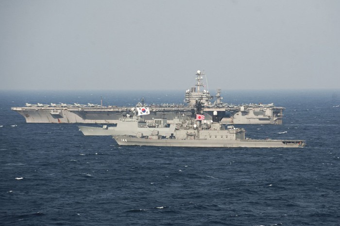 Lầu Năm Góc cho biết cuộc tập trận sẽ tập trung nâng cao khả năng hiệp đồng tác chiến và thông tin liên lạc với hải quân Hàn Quốc cũng như Lực lượng Tự vệ Hàng hải Nhật Bản.