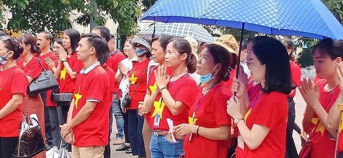 Sau 3 tháng đấu tranh, số phận của những giáo viên hợp đồng tại Hà Nội vẫn còn lênh đênh (Ảnh:V.N)