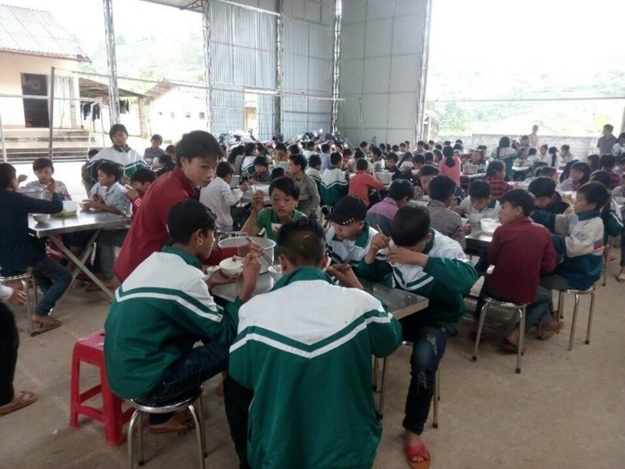 Học sinh đến trường được chăm lo từng bữa ăn, giấc ngủ (Ảnh:V.N)