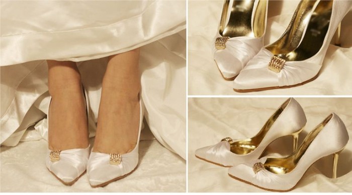 Khi cô dâu yêu thích những thứ lấp lánh, đính đá hoặc đính cườm trong ngày cưới thì nên tìm thêm những đôi giày nhiều họa tiết bắt mắt. Không những thế, giày đính đá lấp lánh cũng kết hợp được với cả váy dáng dạ hội lẫn váy công chúa.