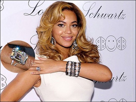 Jay-Z bỏ ra 5 triệu USD để mua chiếc nhẫn kim cương 18 carat cầu hôn Beyonce
