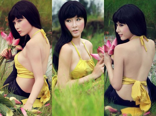 Angela Phương Trinh có nhiều shot hình gợi cảm với trang phục áo yếm.
