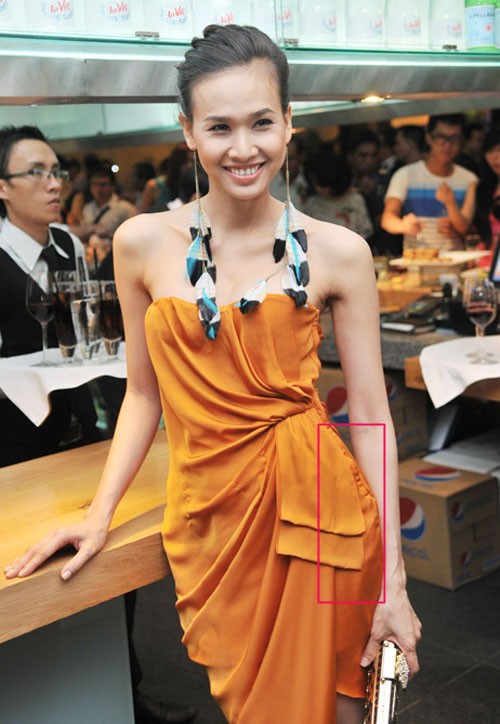 Đáng ra, Dương Mỹ Linh không nên đi dự tiệc với chiếc váy có đường may cẩu thả như "hàng chợ" thế này.