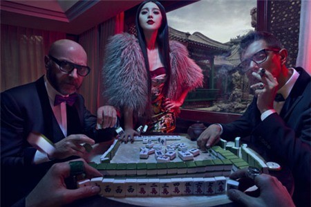 Chưa có mỹ nhân châu Á nào được lên bìa tạp chí cùng cặp đôi nổi tiếng Dolce và Gabbana ngoài Phạm Băng Băng
