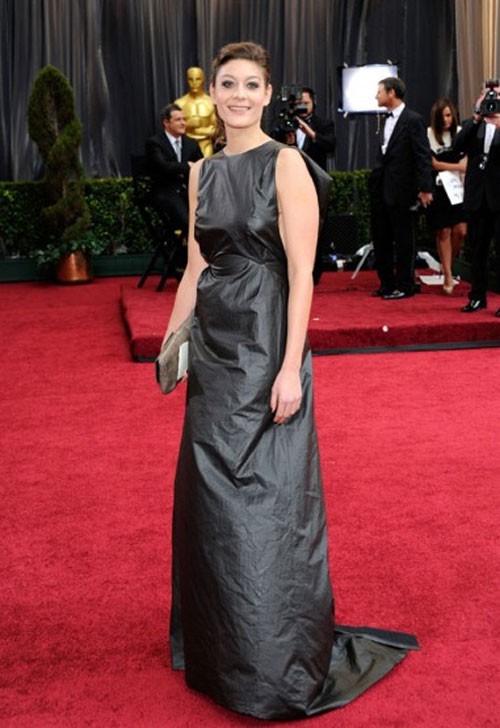 Anna Sophie mặc chiếc váy nhăn nhúm đi dự Oscar.