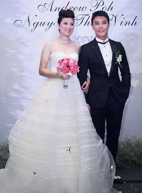 Năm 2012, Thúy Vinh bất ngờ mang bầu, rồi có một đám cưới đẹp như trong chuyện cổ tích với bạn trai người Singapore.